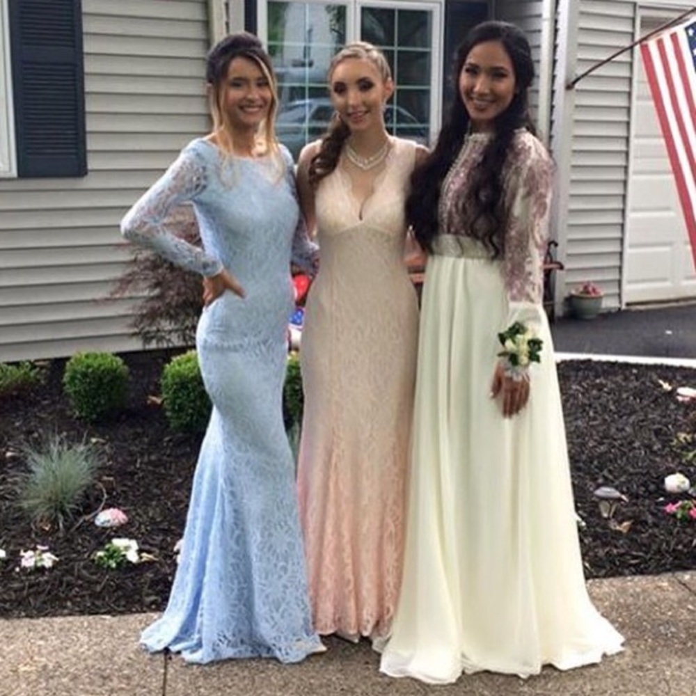 Like new prom dress